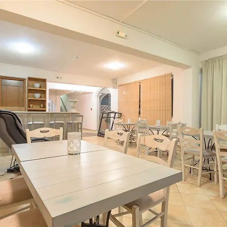 Nemesis Aparthotel Laganas