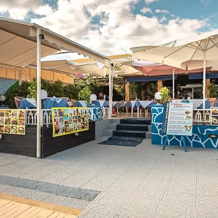 Bluewaves Aparthotel Laganas