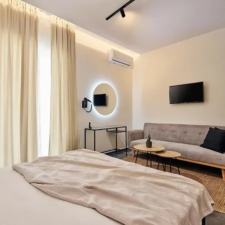 Amaroo Apartment