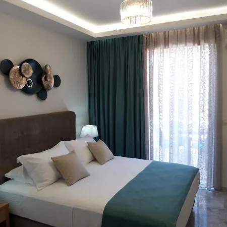 Athina * Laganas