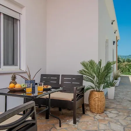 Rivulet Apartment
