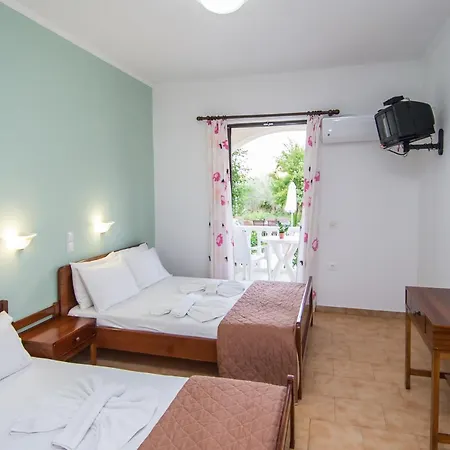 Leonidas Aparthotel