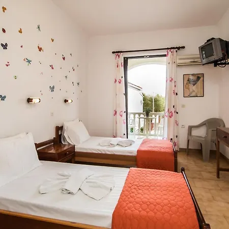 Leonidas Aparthotel