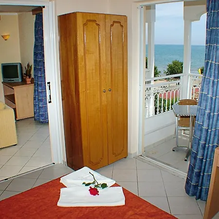 Poseidon Hotel 3*