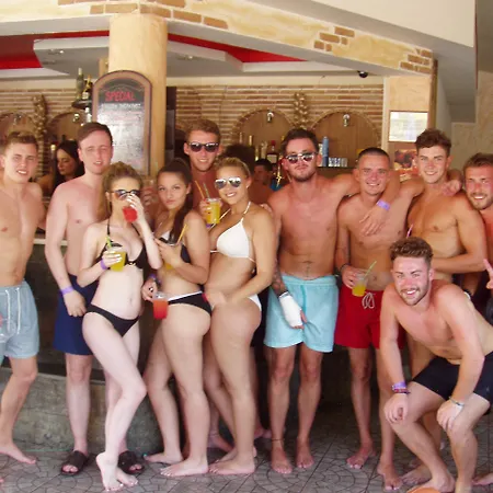 Paradise Aparthotel