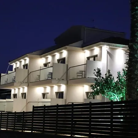 Armonia Hotel *