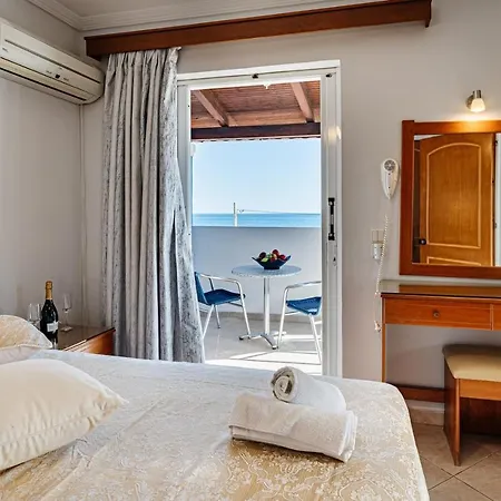 Bluewaves Aparthotel