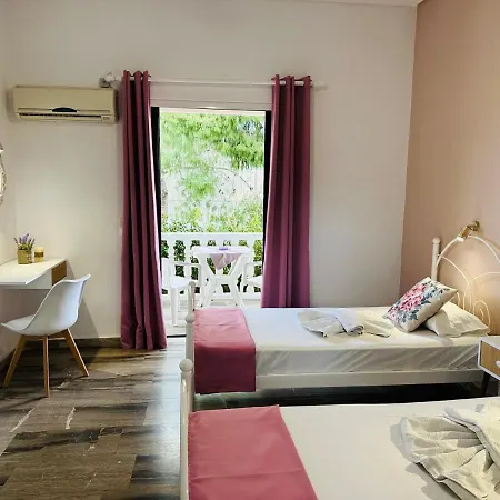 Pavlos Hotel 2*