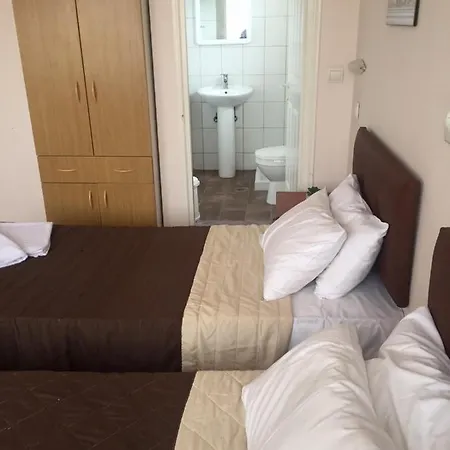 Aura Hotel 3*