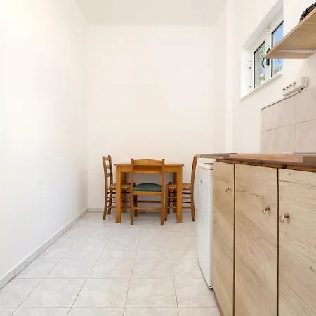 Appartement Holidays & *
