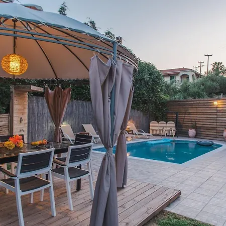 Danae - 100m From Beach, By Zantewize Villa