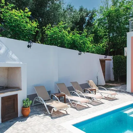 Villa Danae - 100m From Beach, By Zantewize *