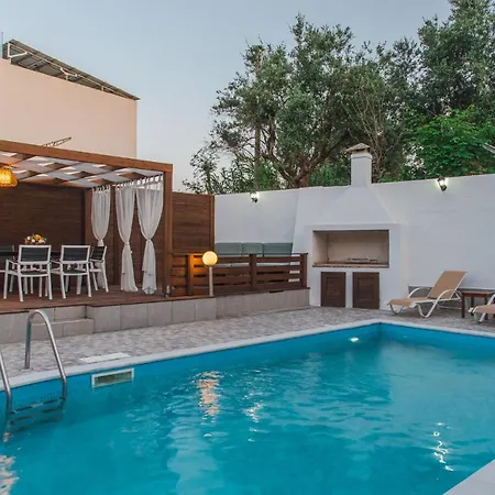 Villa Danae - 100m From Beach, By Zantewize Laganas