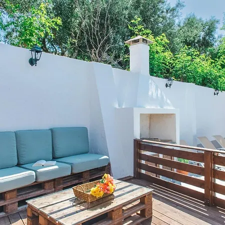 Villa Danae - 100m From Beach, By Zantewize