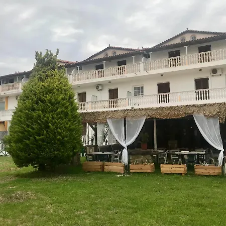 Dionysos Aparthotel 2*