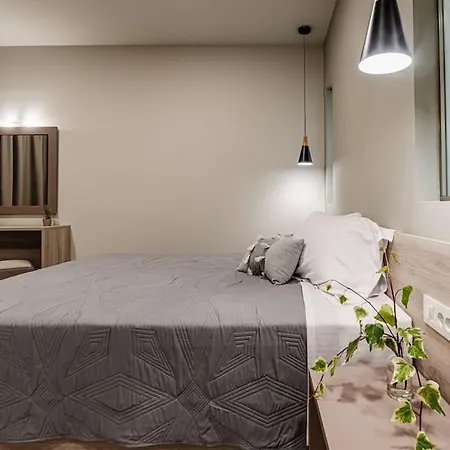Anemoni Apartment *