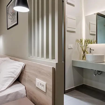 Anemoni Apartment