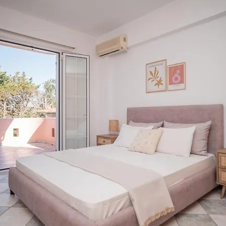 Spiros Ii & Apartment
