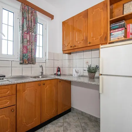 Spiros Ii & Apartment