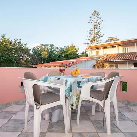 Apartment Spiros Ii & *