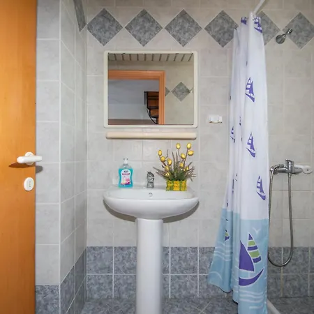 Spiros Ii & Apartment Laganas