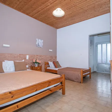 Guest house Dora *