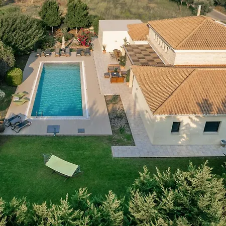 La Curva Villa *