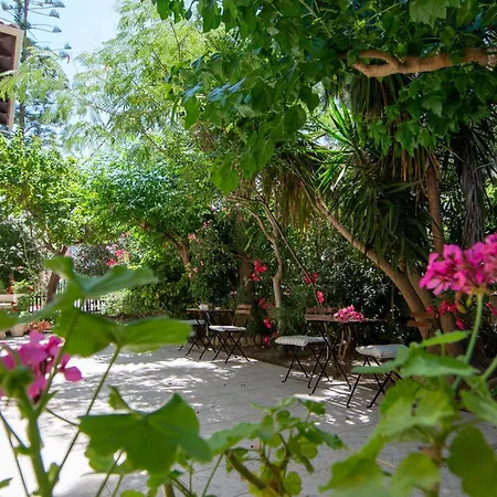 Hara Aparthotel