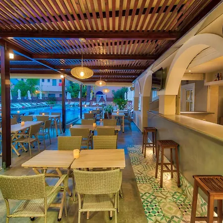 Natalie Aparthotel 3*