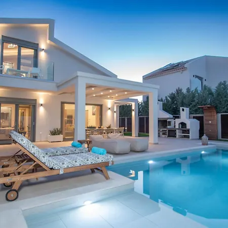 Villa Mandi & Jani *