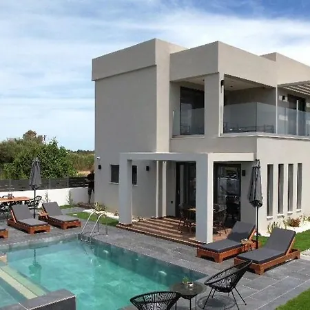Mamica Luxury * Laganas
