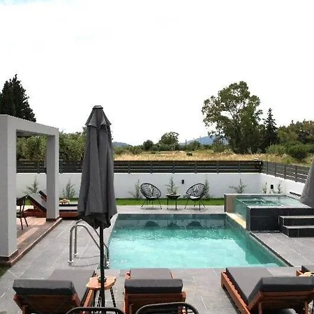 Mamica Luxury Villa