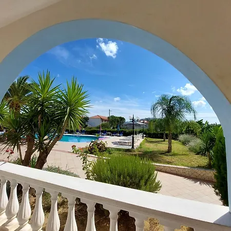 Aparthotel Sunflower &
