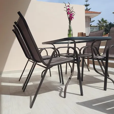 Sun & Sea Apartment