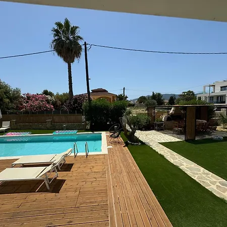 Nikludin & Holiday home *