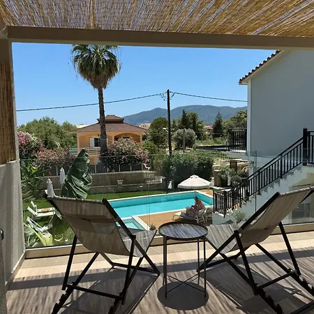 Nikludin & Holiday home Laganas