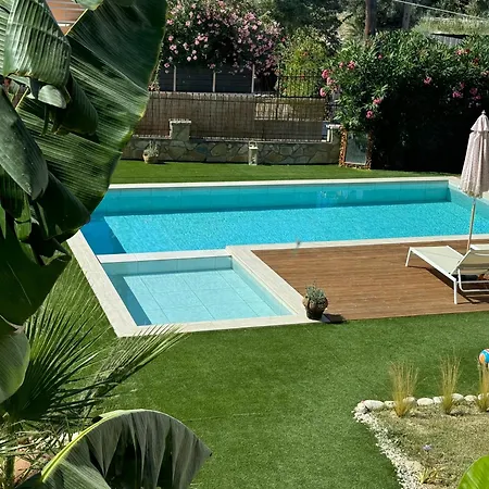 Holiday home Nikludin & *