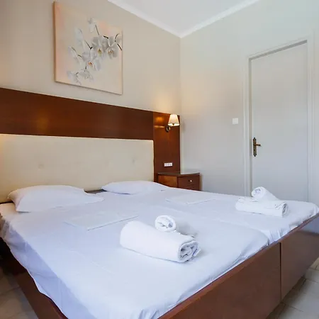 Rose Club Aparthotel Laganas
