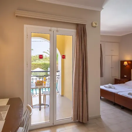 Aparthotel Rose Club *