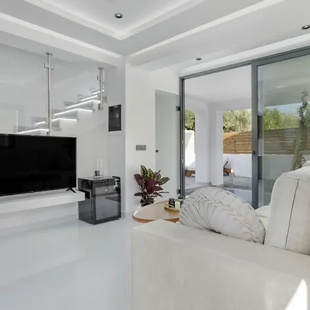 Maria Villa Laganas