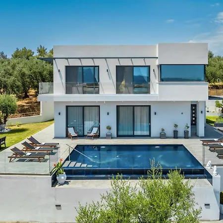 Villa Trevilat - 4 Bedrooms With Private Pool, By Zantewize Laganas