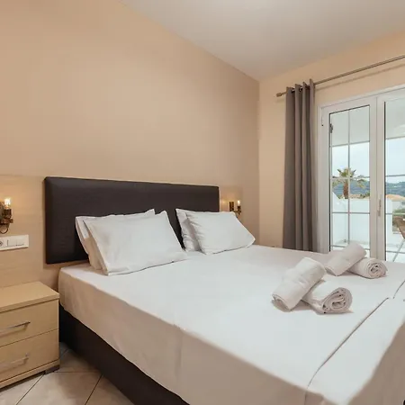 Hotel Yakinthos 3*