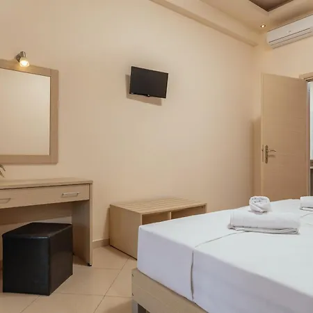 Hotel Yakinthos 3*
