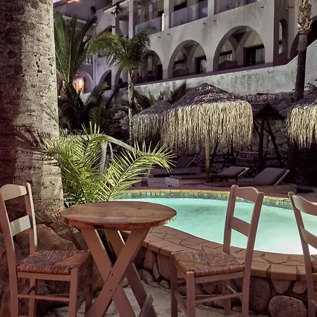 Gloria Maris And Hotel 4*