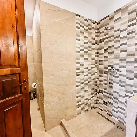 Apartment Dolce - Spacious Renovated With Unique Decor Perfect For 4 In Ideal For Fun And Relaxation *