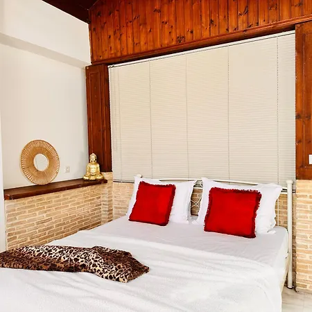 Dolce - Spacious Renovated With Unique Decor Perfect For 4 In Ideal For Fun And Relaxation * Laganas
