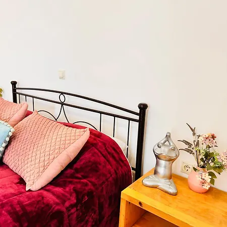 Apartment Dolce - Spacious Renovated With Unique Decor Perfect For 4 In Ideal For Fun And Relaxation
