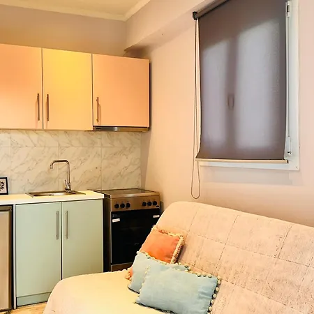 Apartment Dolce - Spacious Renovated With Unique Decor Perfect For 4 In Ideal For Fun And Relaxation