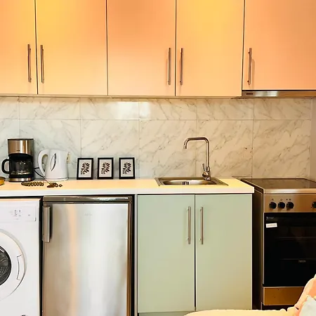 Apartment Dolce - Spacious Renovated With Unique Decor Perfect For 4 In Ideal For Fun And Relaxation Laganas