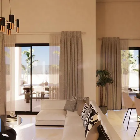 Villa Hollywood Villa, By Tk Management *